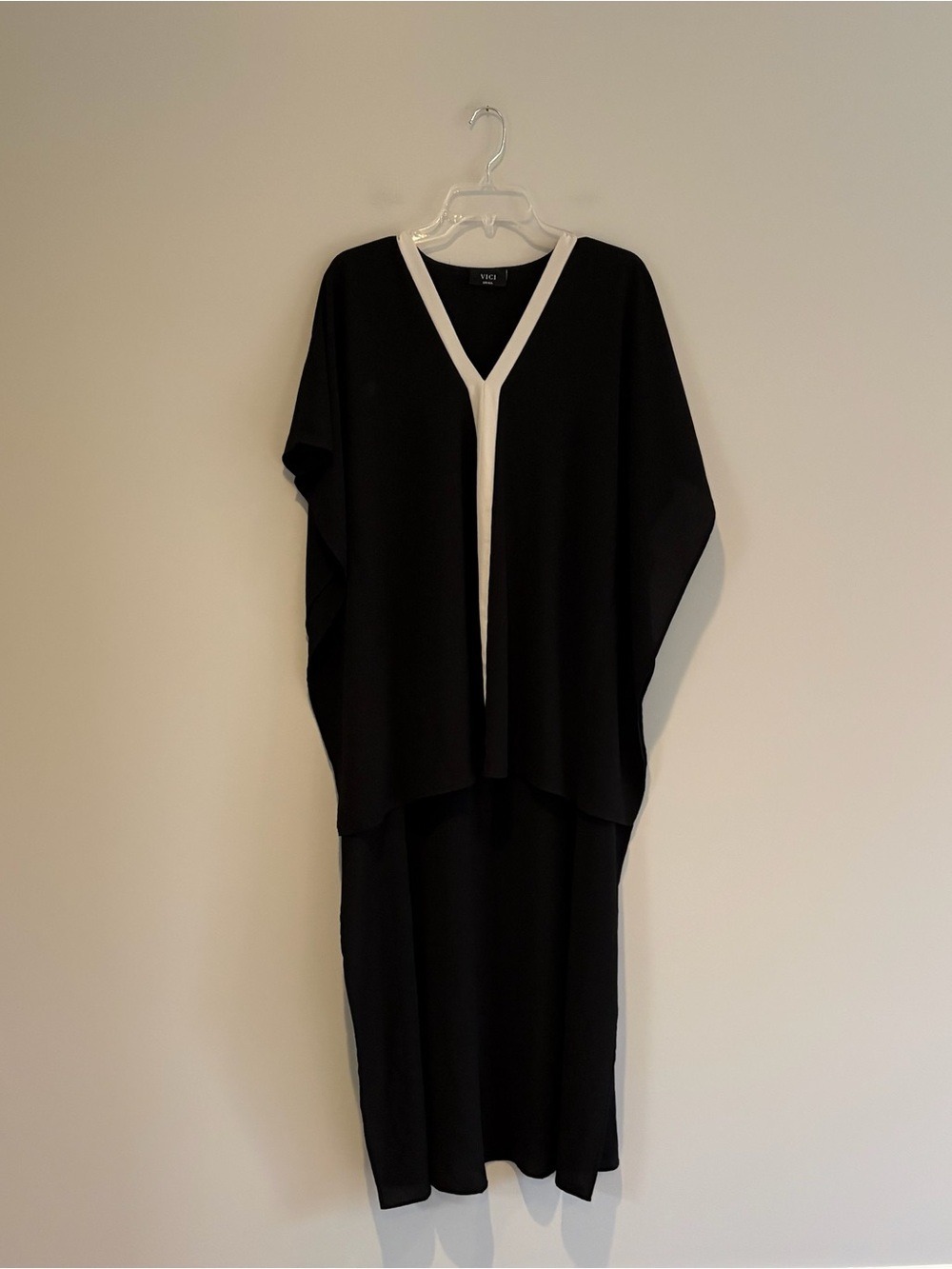 VICI Black and white high low top size S